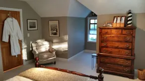 Private mother-in-law studio apartment. - Image 5
