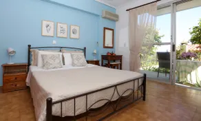 YIANNIS SWEET HOME - Image 3