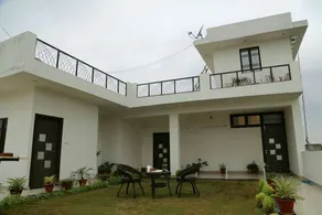 Maharaja Homestay(Homestay Near Tajmahal)- 3 Rooms - Image 4