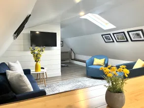 Point Perfect Vintage Loft - Image 5