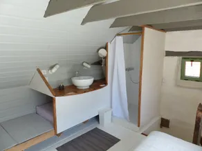Separate bed and breakfast, with fireplace - Image 4
