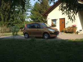 Everything inside, nature & family included! - Image 2