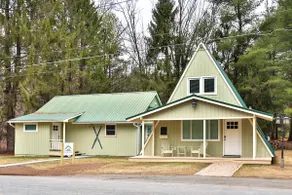 Riverfront Ski Chalet - Image 3