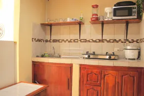 5 min drive to beach AC, kitchen - Image 2
