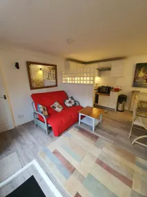 Private secluded convenient annexe with parking - Image 4