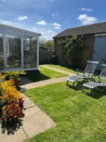 Entire Bungalow, 2min walk from the beach - Image 3