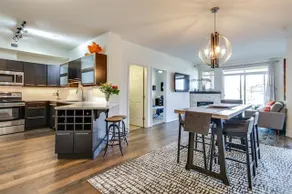 Tranquil Waterfront Condo - Image 5