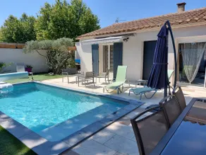 Air-conditioned villa with heated swimming pool in Provence - Image 5