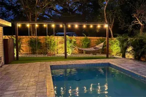 The Wisteria Oasis W/swings, heated pool & hot tub - Image 2
