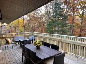 “The Country” Lake House w/ Private Dock - Image 5