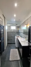 Centrally located apartment - Image 4
