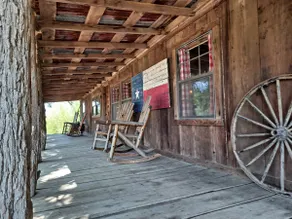 Texas Bunkhouse at Bluegill lake Cabins - Image 3