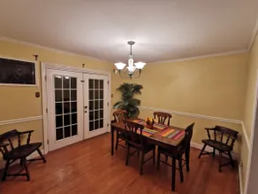 Quiet & spacious brick home near Augusta national - Image 5