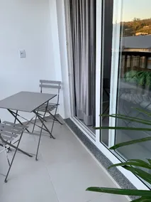 Downtown, with 2 bedrooms and a balcony. Complete - Image 4