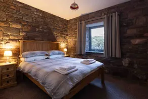 Stunning stone house, Lochcarron - Image 2