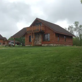 Private Lakefront Guest Cabin - Image 3