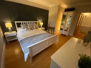 Luxurious eco-accommodation with wood fired hottub - Image 3