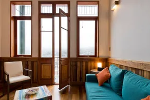 Bay loft in patrimonial building - Image 2