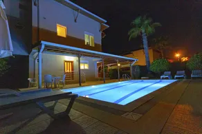 Paradise Town Villa Hazel - Image 2