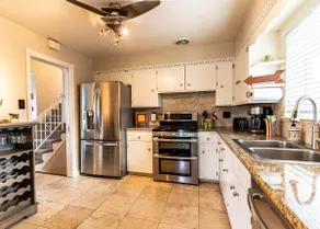 Old Town Arvada, Golden & Red Rocks- Pet Friendly - Image 5