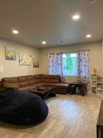 Modern Comforts: 3-Bedroom Townhome w/ 2 kid friendly community pools - Image 3