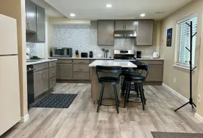 Relax with a Waterfall, Full Kitchen and King bed - Image 4