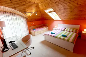 Happy color apartment - 7 person, 3 toilets - Image 3