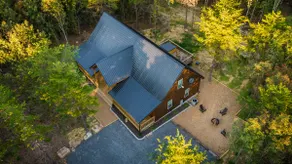 Rustic Retreat sleeps 14 - Image 5