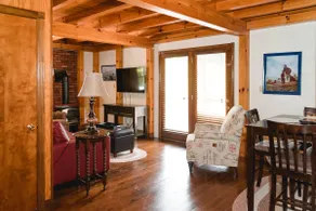 The Lake House/Cabin is a hidden gem (Sleeps 4) - Image 2