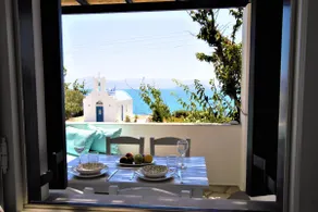 SEABREEZE 2 B/D Seafront Apartment In Ambelas - Image 2
