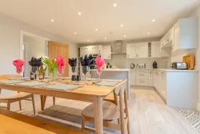 Maple House - Image 2