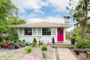 The Pink Sandbox with Hot Tub & Pool - Image 2