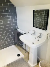 The Annexe: a contemporary space in leafy Surrey. - Image 5