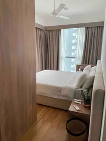 Bright New Central Apartment - Image 5