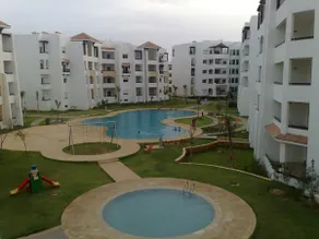 Bel Appt Climatisé avec Balcon, Ascenseur & Piscines Asilah Marina Golf - Image 4