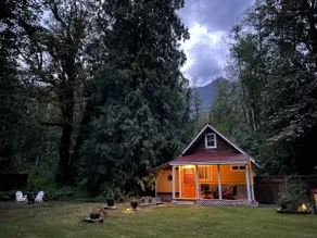 Star in the Woods Cabin - dog friendly in Baring - Image 2