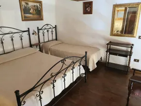 Celine: center, 5 min walk to beach, 10 min to train station - Image 5
