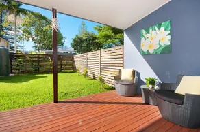 LUXURY 2 BED! Spacious & central to everything! - Image 3