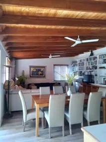 Cosy two bedroom bungalow close to lake and ocean - Image 2