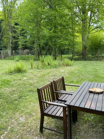 Charming house and large enclosed and wooded garden - Image 2