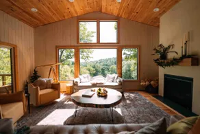The Bee | Luxury Cabin + Hidden Escape Rm + Views - Image 3