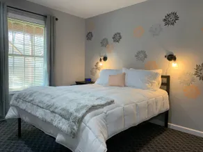 Cozy Guest Suite with Hot Tub in Davison - Image 4
