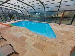 Villa with a magnificent garden and indoor pool - Image 3