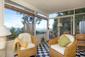 Entire Private s/c suite with water/ocean views - Image 2