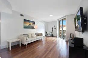 Miami Beautiful Surfside 2 Bed Apart Free Parking - Image 5