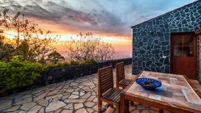 sunset and stars stone house - Image 2