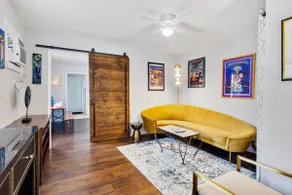 Central Location | Sleeps 10 | Gated Courtyard+Bar - Image 5