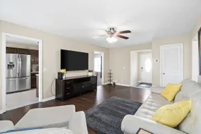 *I-24* Entire Home near Fort Campbell, KY - Image 2