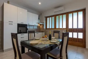 Charming apartment near the sea, Podstrana - Image 4
