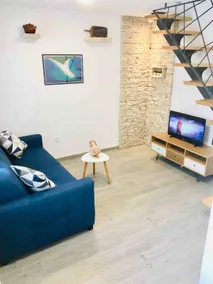 Paradise Stone Apartments - Image 2